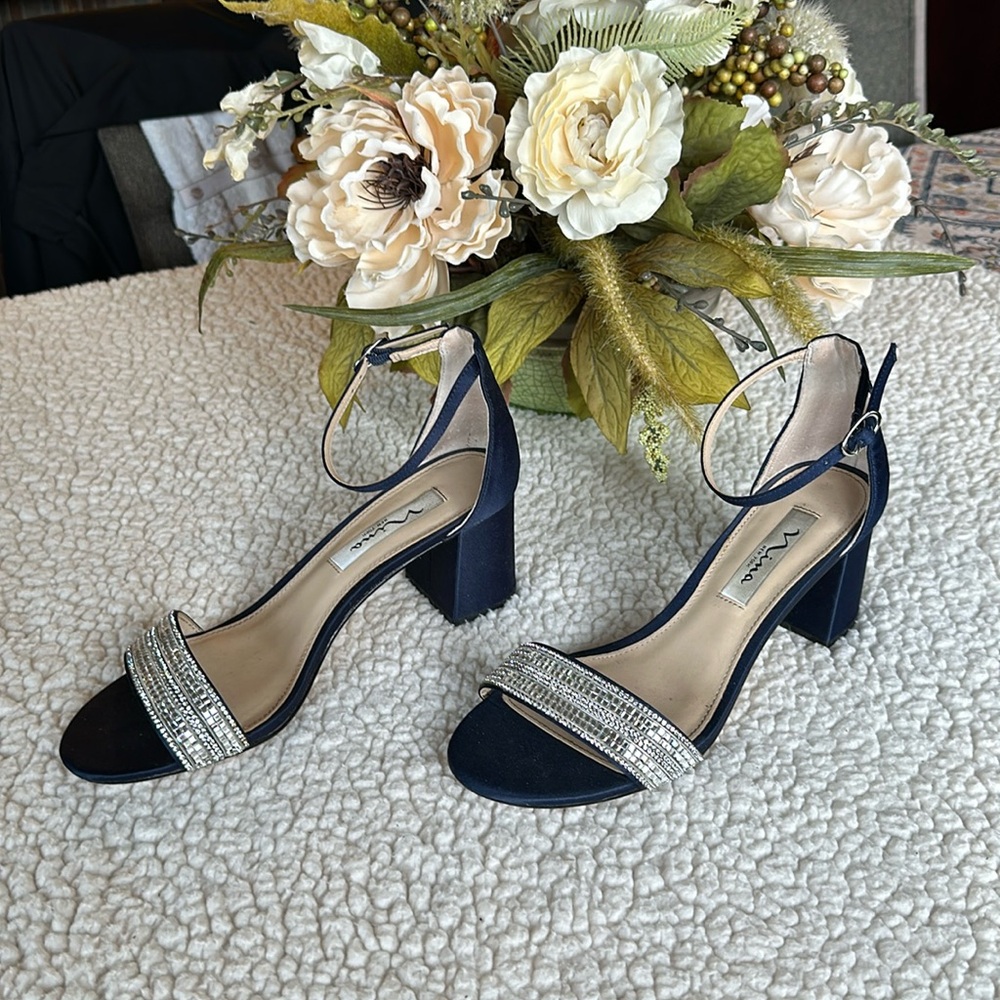 Nina Elonora Special Occasion  Ankle Strap Block Heel Sandals Sz 7.5